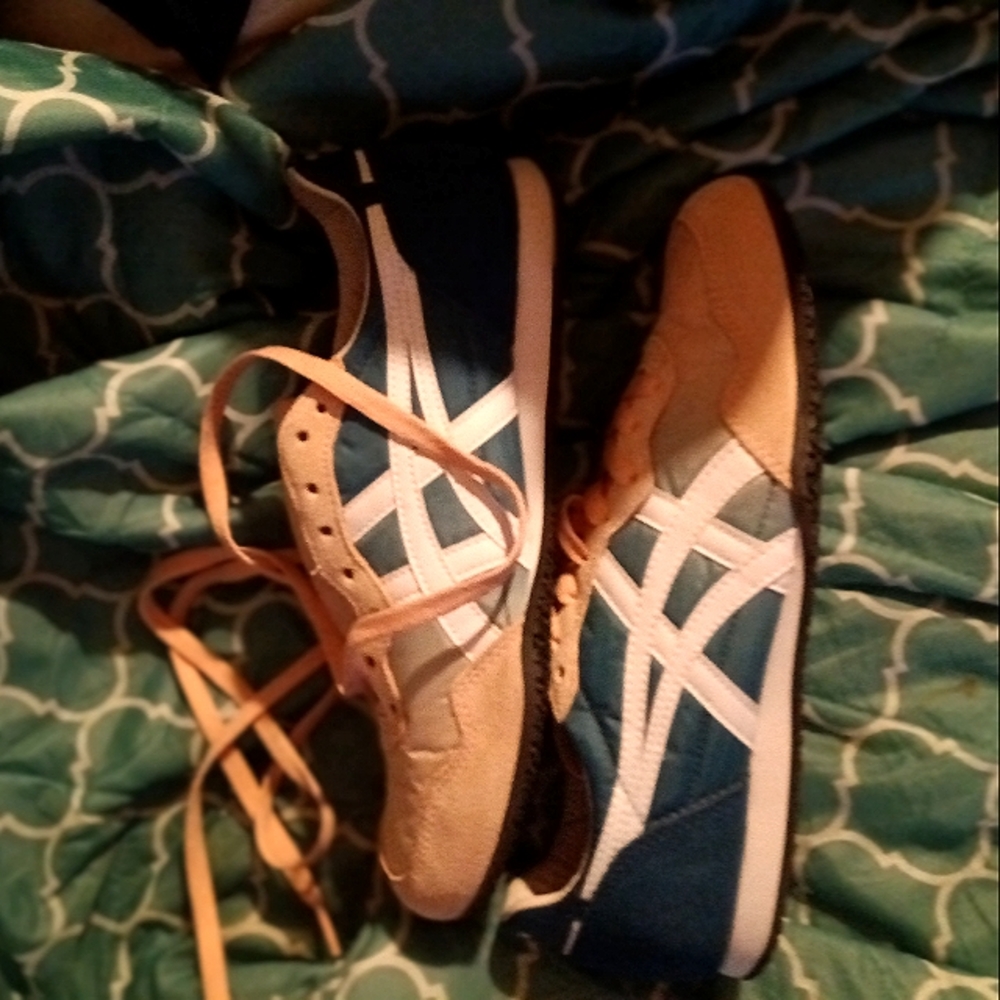 Asics sneakers size 9